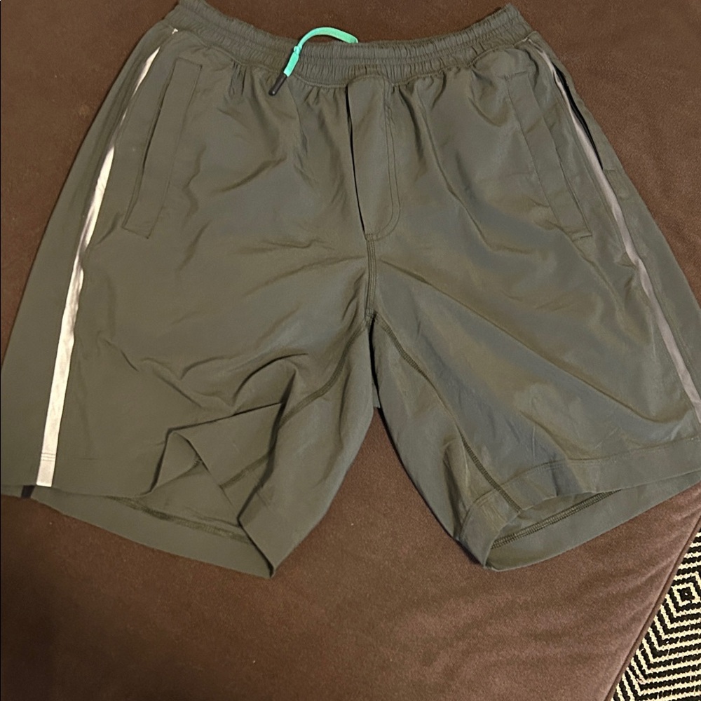lululemon athletica pace breaker Athletic Shorts. 9”